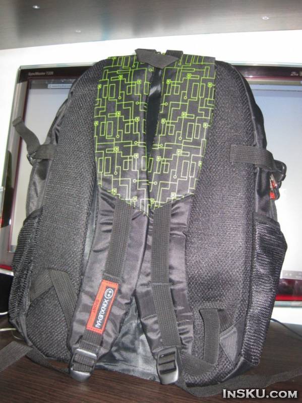 Дорожный рюкзак средних размеров с отделением для ноутбука. Обзор на InSKU.com