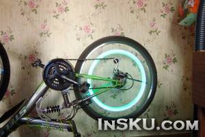 2 x Diamond Shaped Auto LED Valve Lamp Flashing Light Tyre Wheel Light for Car Bicycle Motorcycle HSI-86774