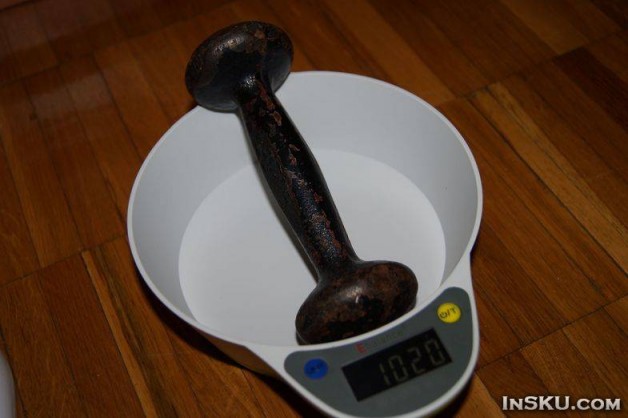 Кухонные весы с интегрированной чашкой из Chinabuye. Обзор на InSKU.com