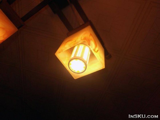 Светодиодная COB-лампочка тёплого белого света, цоколь E27, 9Вт, честные 900лм, 3200K. Обзор на InSKU.com