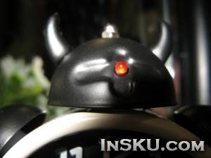 Stylish Creative Round Shaped Robot Desktop Movable Alarm Clock with Flashing (Часы с будильником). Обзор на InSKU.com