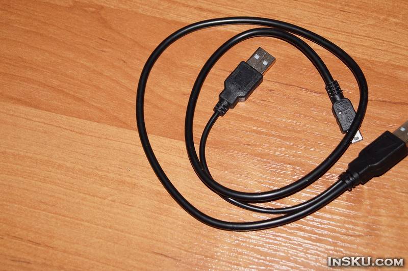 Y-образный USB 2.0 кабель для внешнего винта. Обзор на InSKU.com