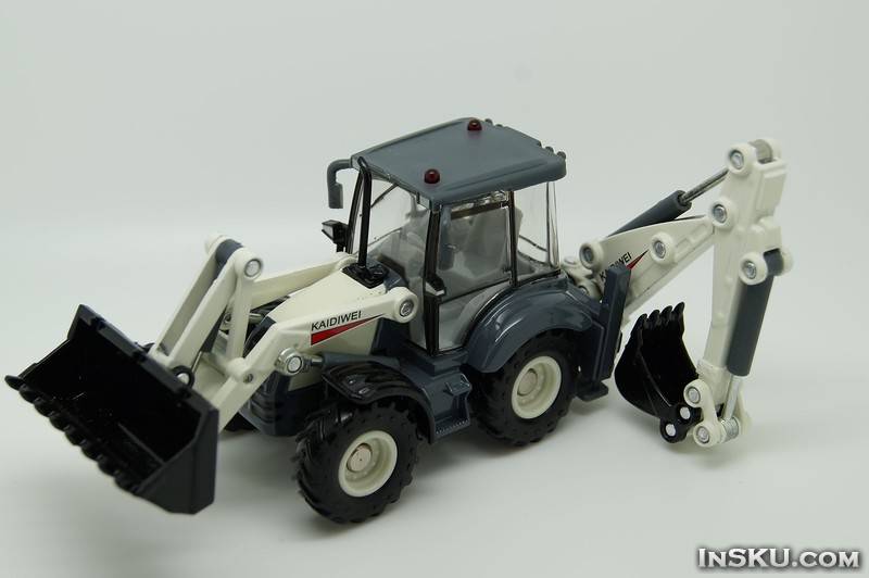 Трактор от Kaidiwei масштаб 1:50, модель 620004. Обзор на InSKU.com