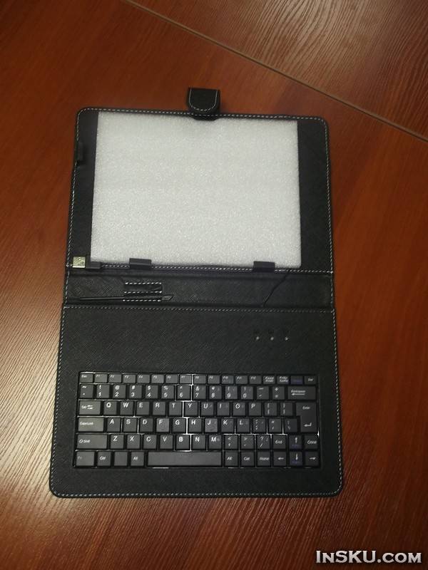 Чехол с клавиатурой для 10.1'' планшета. Обзор на InSKU.com