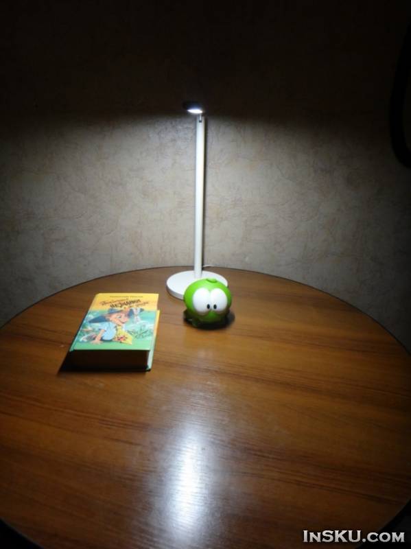 Умная настольная LED лампа от Xiaomi. Обзор на InSKU.com