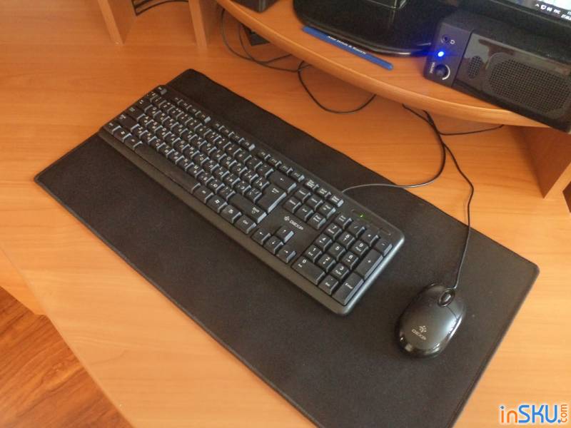 Крупноформатный коврик для мыши и клавиатуры или ноутбука. Обзор на InSKU.com