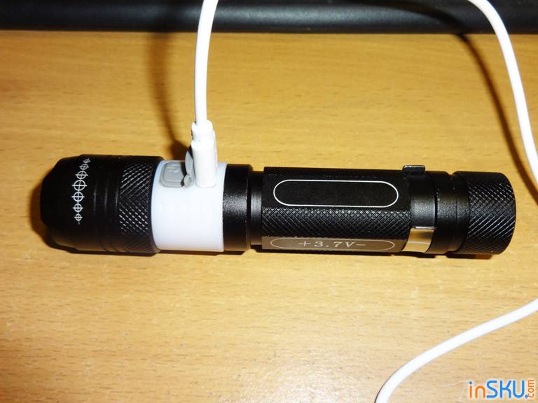 «Мастхэв» фонарик Elfeland T6 2000lm с Micro-USB гнездом и аккумулятором 18650 в комплекте.. Обзор на InSKU.com